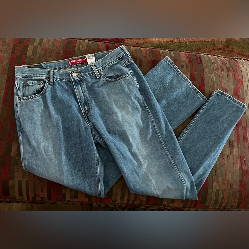 Women’s Levi’s Nouveau Boot Cut 515 Jeans Size 14